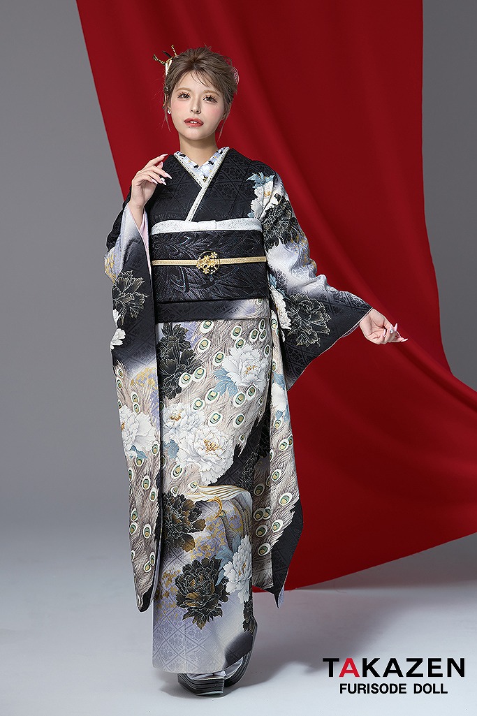 ジャパンモード　黒/グレー　孔雀柄　大人っぽい　かっこいい着こなし振袖　渋い　クール　極妻風振袖ネットレンタル　今井アンジェリカ　32147