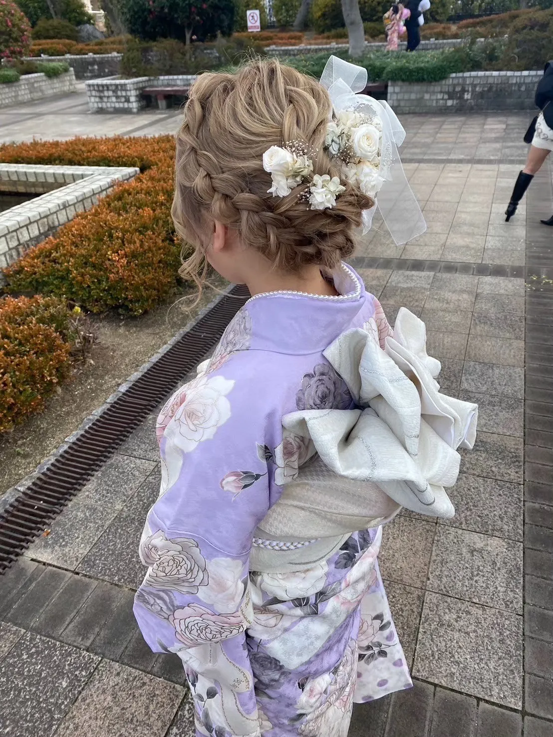 成人式 ヘアアレンジ アップヘア 派手髪 お花