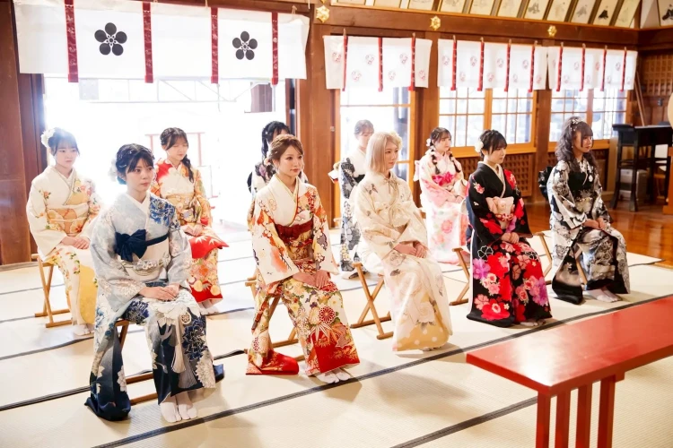 NMB48 成人式振袖ネットレンタル振袖ドール　ECサイト